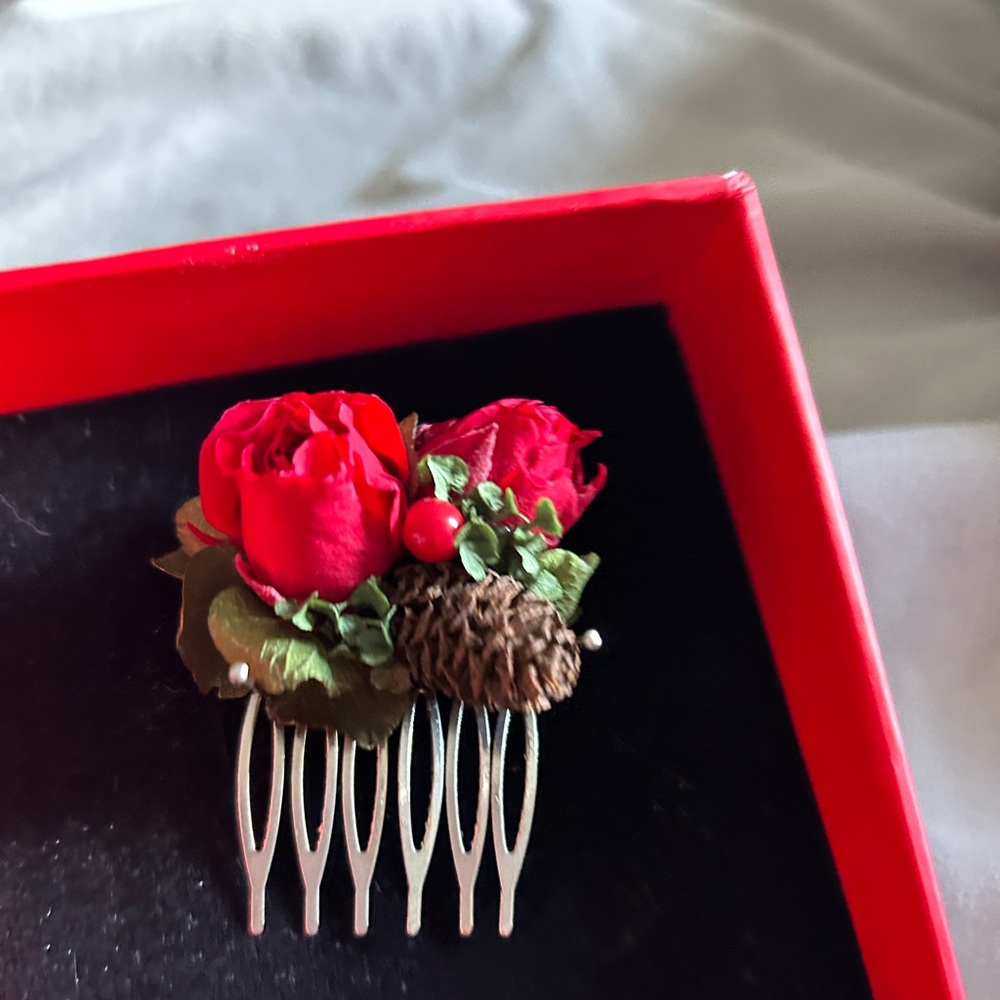 Natural flowers Comb